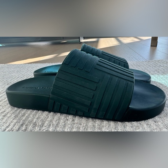 Bottega Veneta Slides in color Inkwell